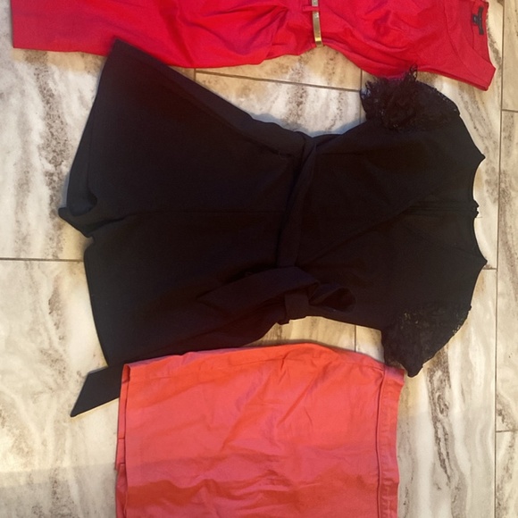 Dresses - Picture 2 of 2